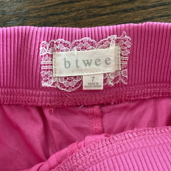 Pink shorts size 7 - Picture 3 of 3